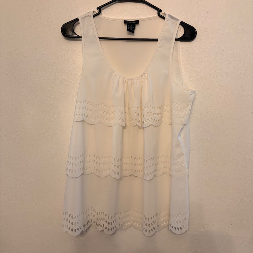 Spense Sleeveless Blouse Womens M Ivory  Tiered Eyelet Scalloped ROMANTIC